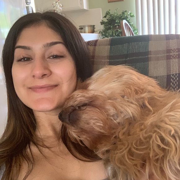 Meet your Posher, Cristina - Picture 2 of 2